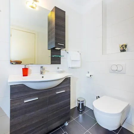 Апартаменти Diana *